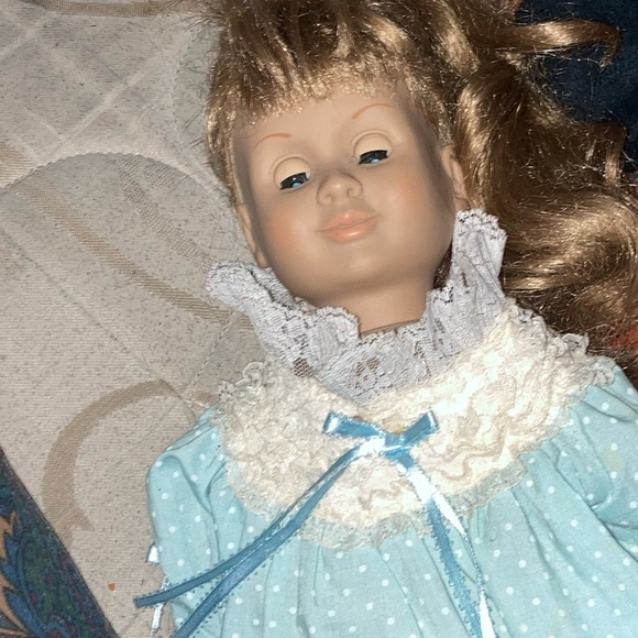 assorted things - Picture 4 of 16